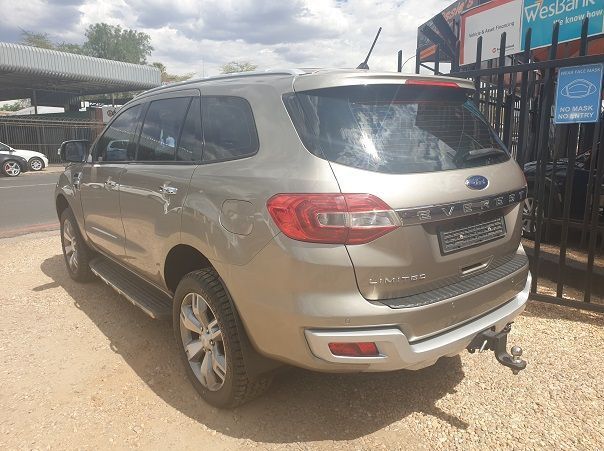 2017 Ford Everest 3.2 Limited 7 Seater pictures