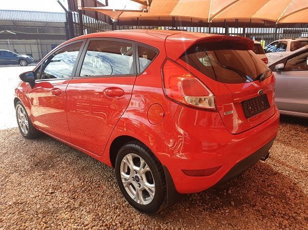 2015 Ford Fiesta 1.0 Ecoboost Trend pictures