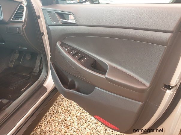 2016 Hyundai Tucson 2.0 Premium pictures