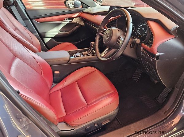 2021 Mazda Astina 2.0 Carbon Eddition pictures