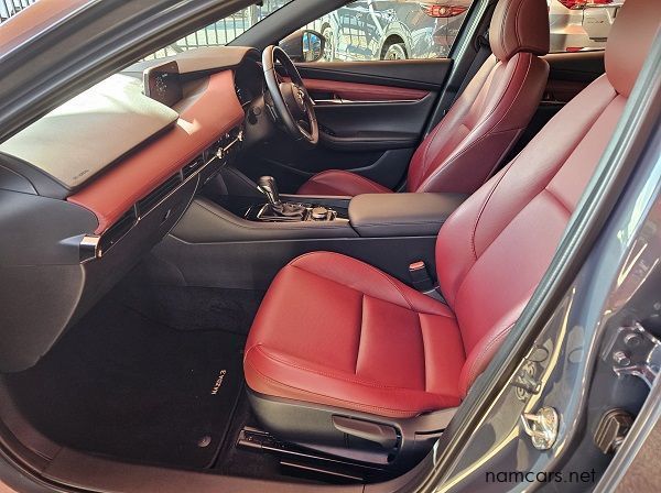 2021 Mazda Astina 2.0 Carbon Eddition pictures