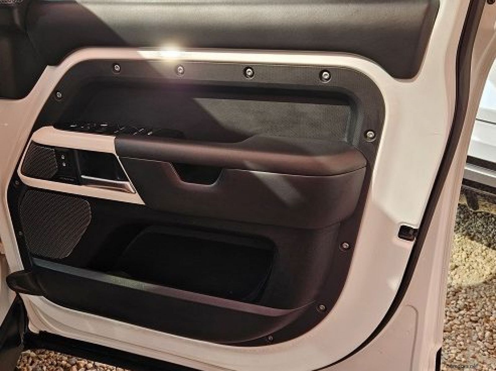 2021 Land Rover Defender 110 P400 HSE (294kw) pictures