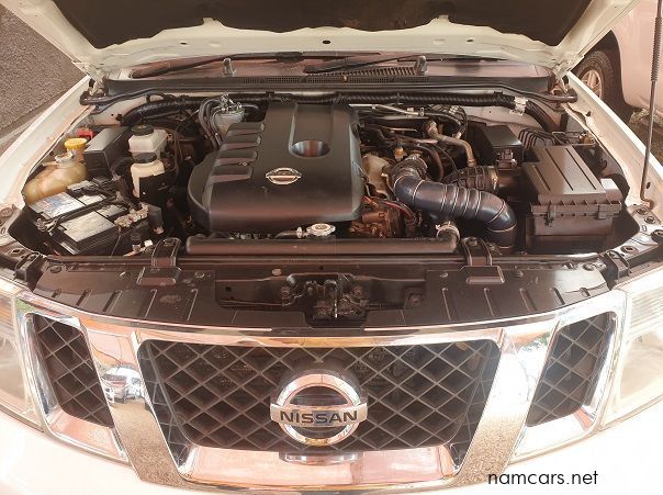 2012 Nissan Navara 2.5 DCI D/C 4x4 pictures