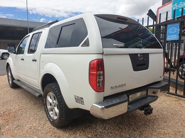 2012 Nissan Navara 2.5 DCI D/C 4x4 pictures