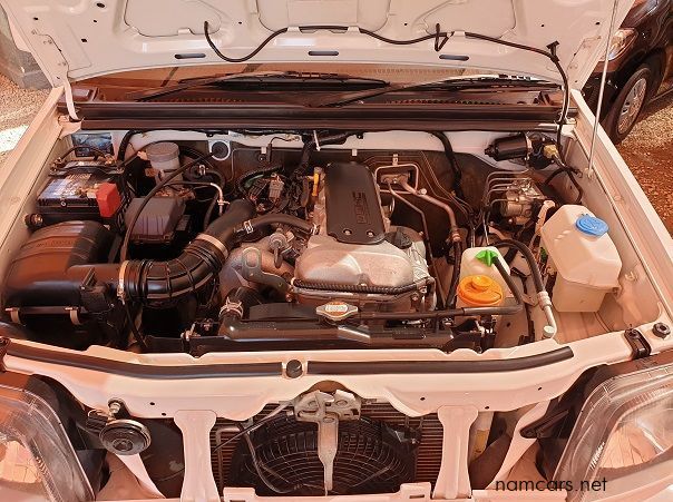 2012 Suzuki Jimny 1.3 Man 4x4 pictures