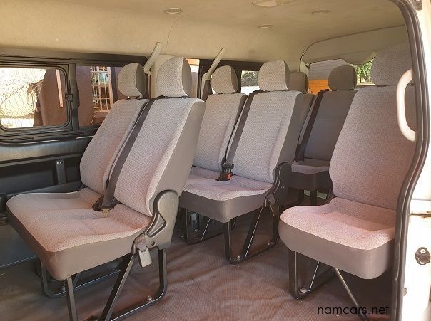 2015 Toyota Quantum GL 10 Seater pictures