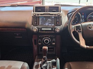 2016 Toyota Prado 3.0 VX 7 Seater pictures