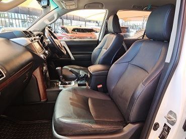2016 Toyota Prado 3.0 VX 7 Seater pictures