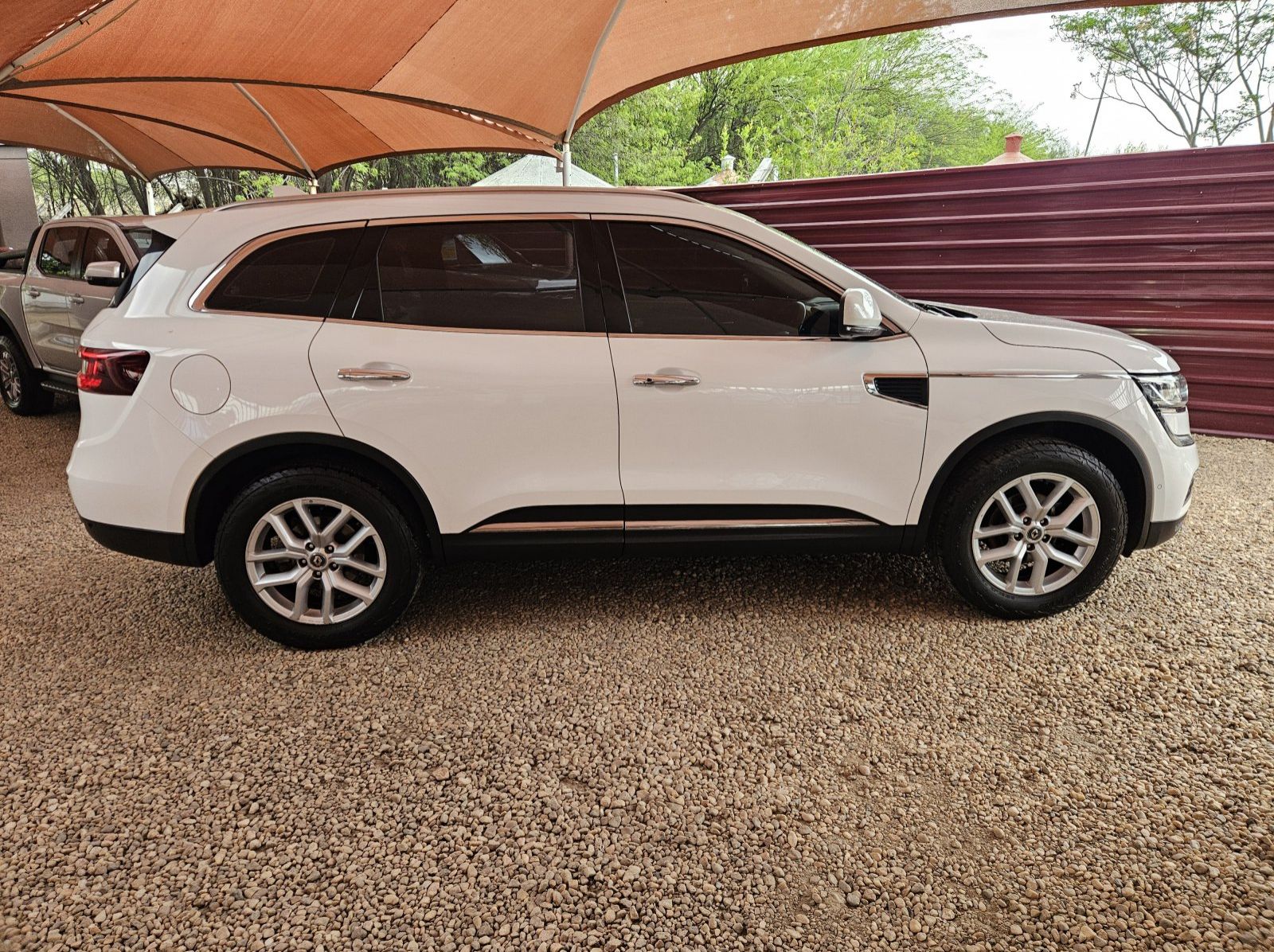 2019 Renault Koleos Dynamique pictures
