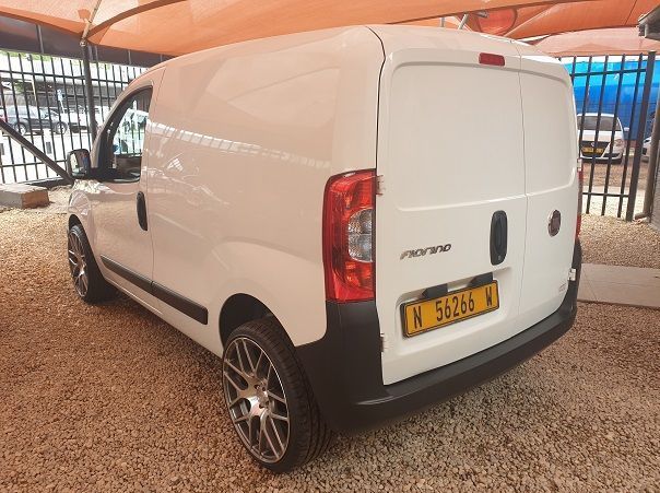 2013 Fiat Fiorino P/V pictures