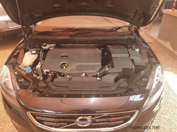 2014 Volvo V40 D2 pictures
