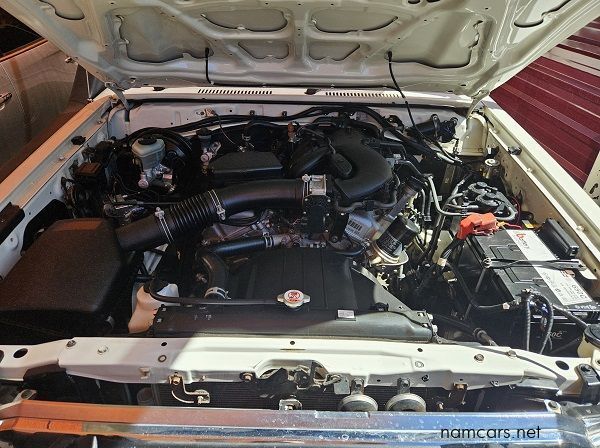 2018 Toyota Landcruiser 4.0 V6 D/C 4x4 pictures