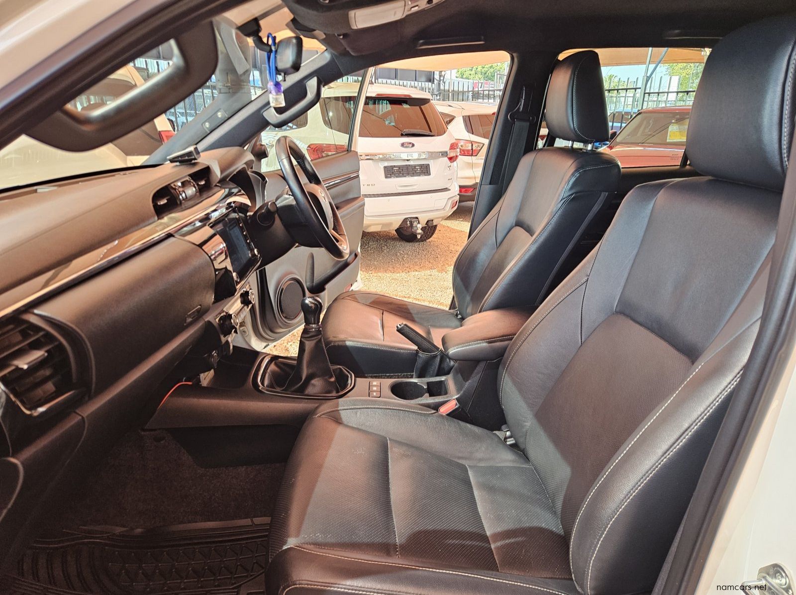 2020 Toyota Hilux Ledgend 50 pictures