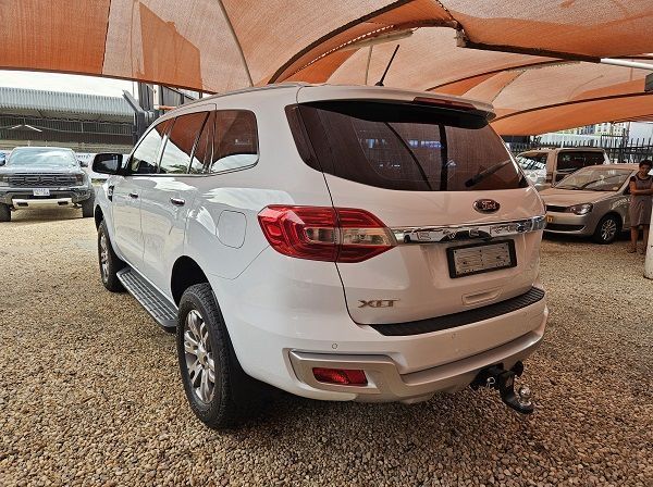 2018 Ford Everest 2.2 XLT A/T 7 Seater pictures