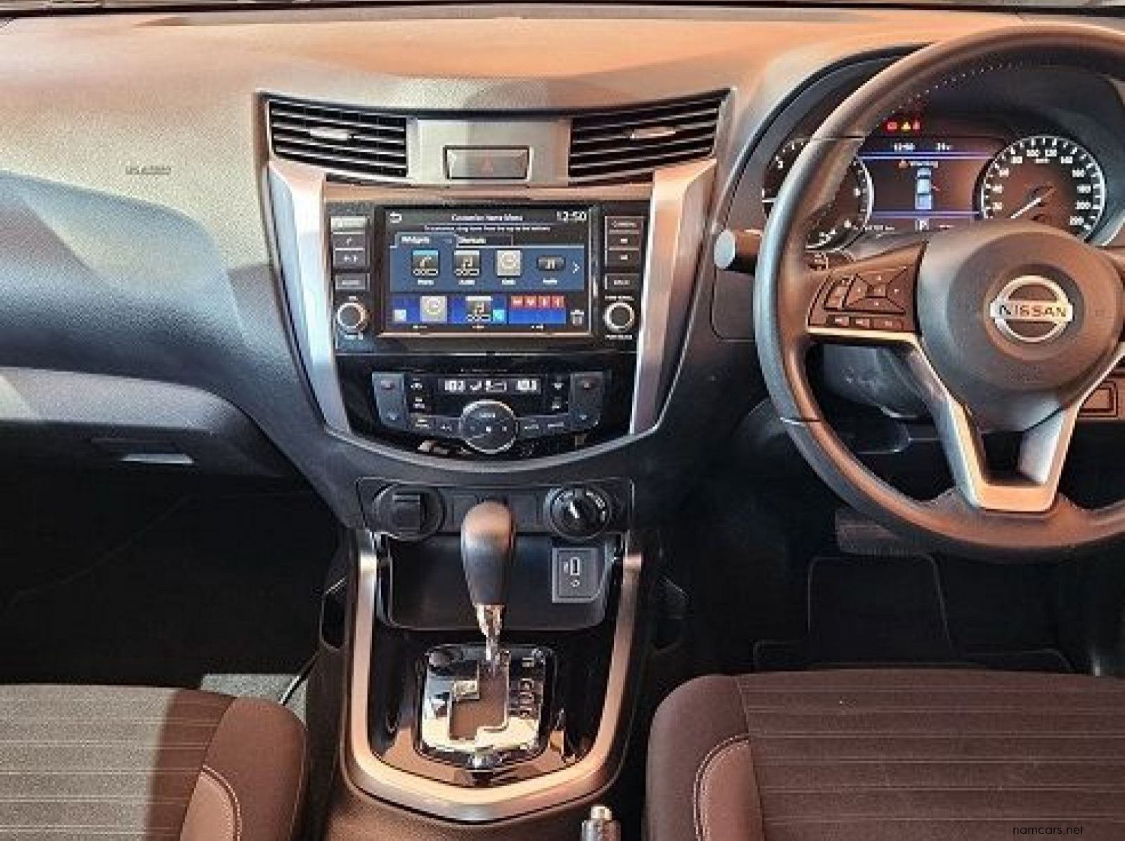 2023 Nissan Navara DDTi LE Plus pictures