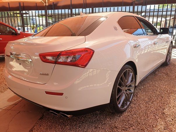 2016 Maserati Ghibli S 3.0 V6 TwinTurbo pictures