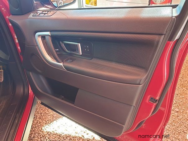 2017 Land Rover Discovery SD4 HSE Sport Dynamic pictures