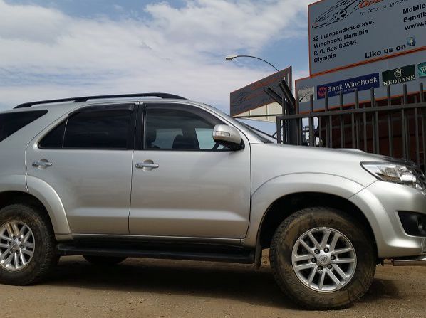 2012 Toyota Fortuner pictures