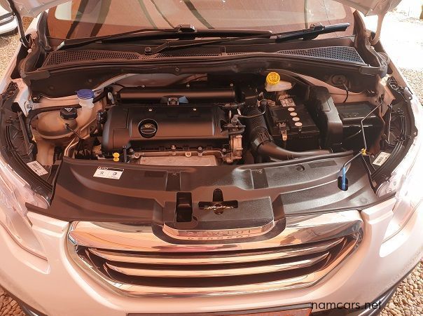 2017 Peugeot 2008 Allure pictures