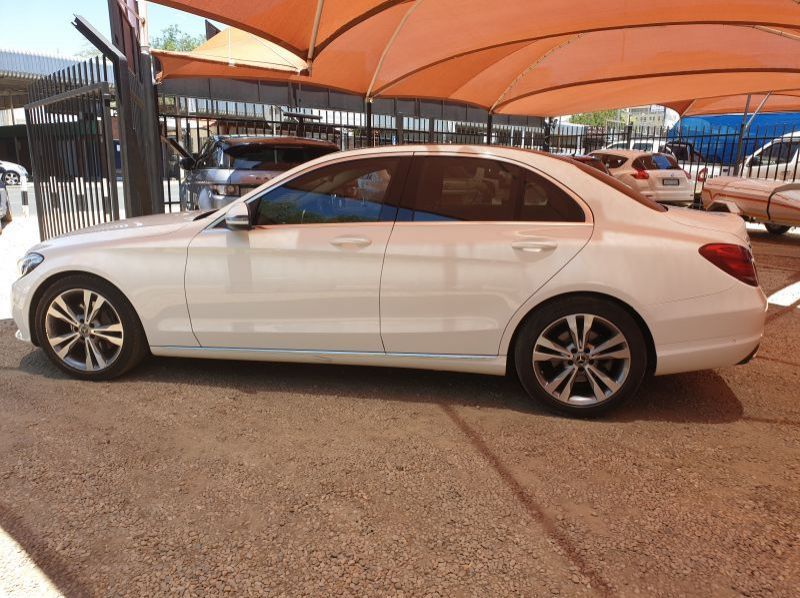 2017 Mercedes-Benz C250 Avangard pictures