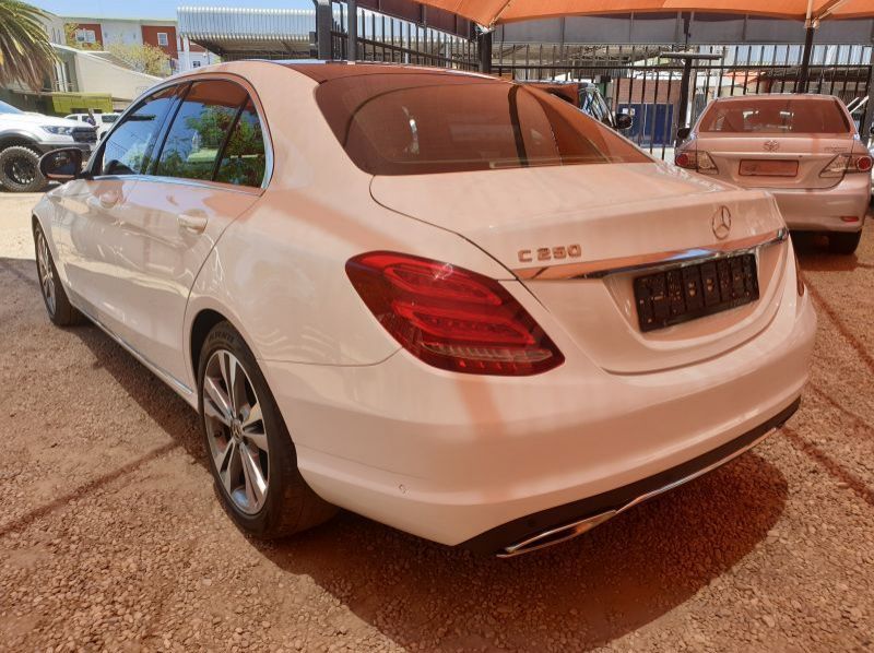 2017 Mercedes-Benz C250 Avangard pictures