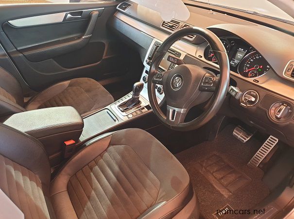 2013 Volkswagen Passat Highline 1.8 TSI pictures