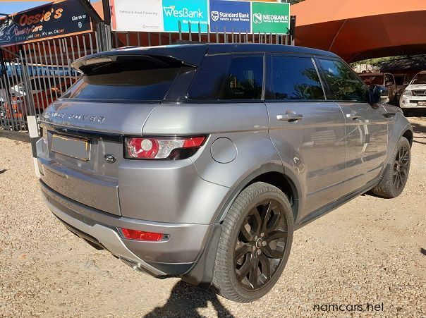 2013 Land Rover Range Rover Evoque SI4 Dynamic pictures