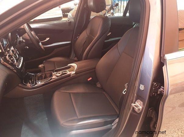 2017 Mercedes-Benz C 180 pictures