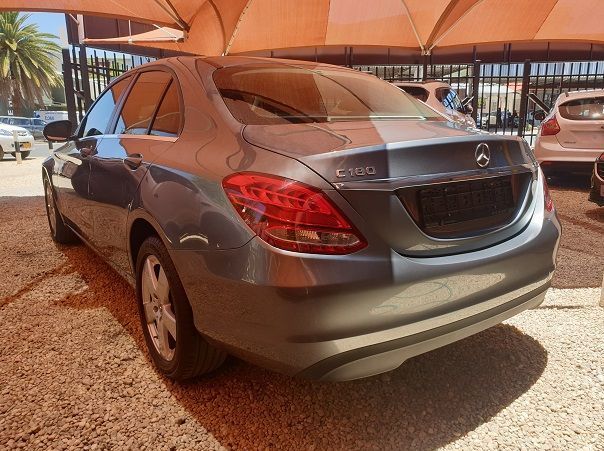 2017 Mercedes-Benz C 180 pictures