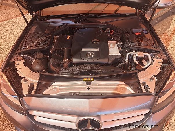 2017 Mercedes-Benz C 180 pictures