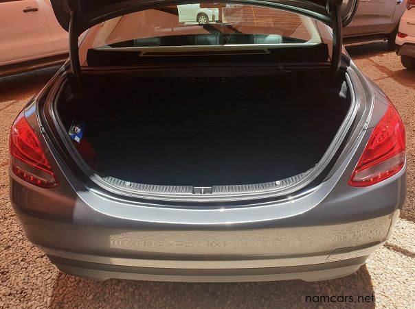 2017 Mercedes-Benz C 180 pictures