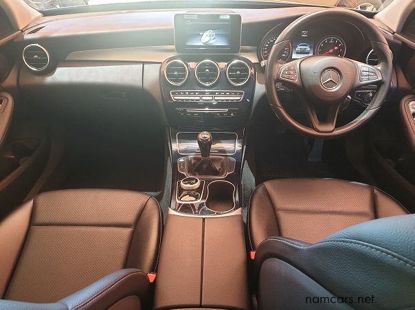 2017 Mercedes-Benz C 180 pictures