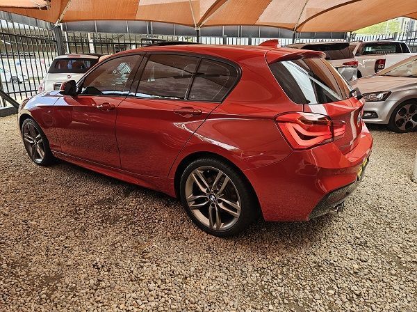 2020 BMW 120i M Sport pictures