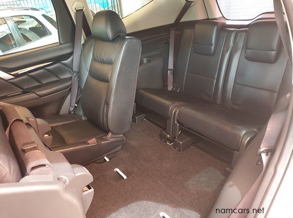 2017 Mitsubishi Pajero Sport 7 Seater pictures