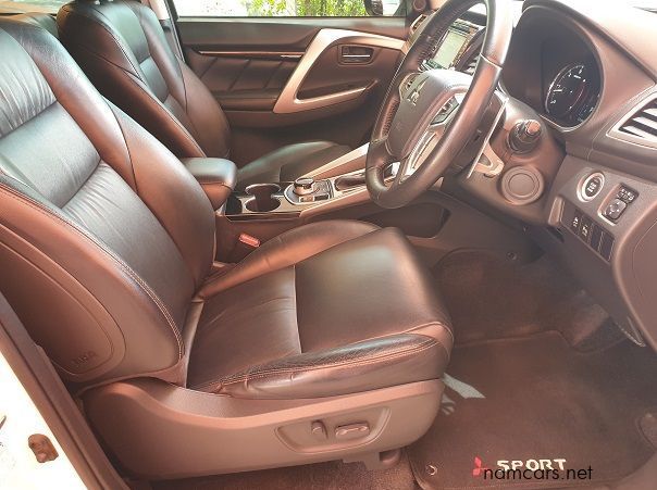 2017 Mitsubishi Pajero Sport 7 Seater pictures