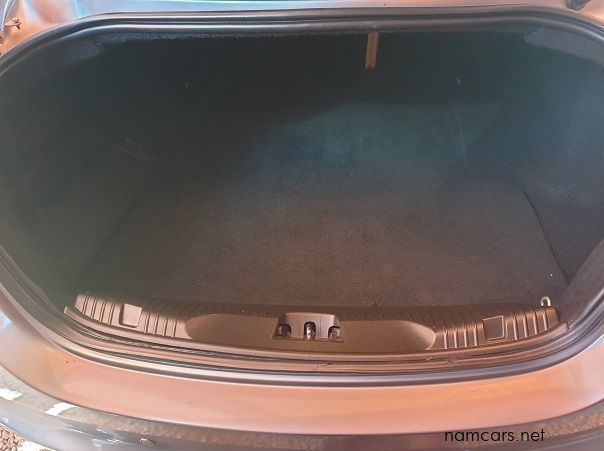 2013 Jaguar XF 2.2 Prem Lux pictures