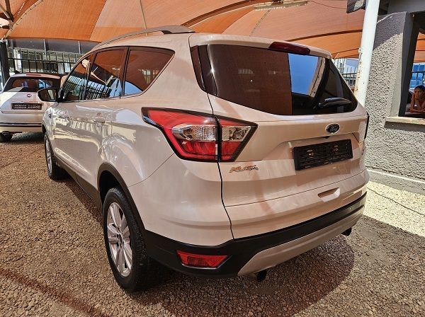 2019 Ford Kuga Ecoboost 1.5i Ambiente pictures
