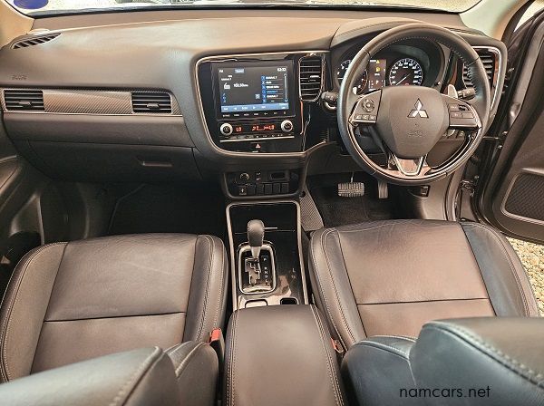 2021 Mitsubishi Outlander GLS AWD 7 Seater pictures