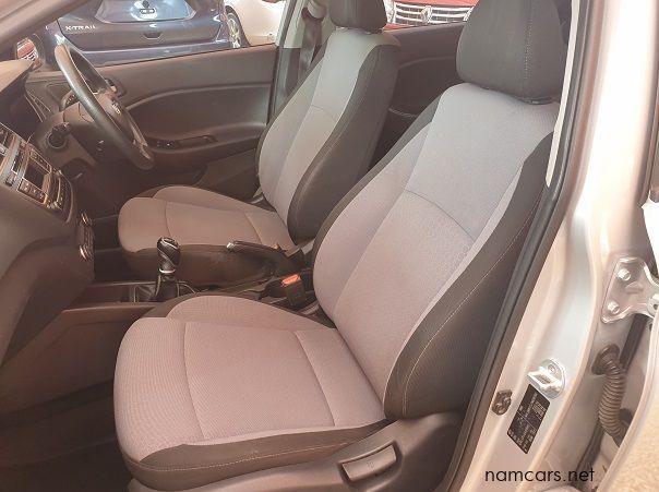 2015 Hyundai i20 Glide pictures