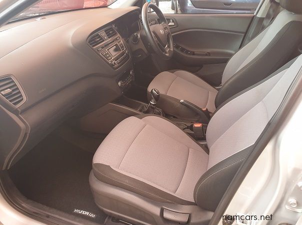 2015 Hyundai i20 Glide pictures