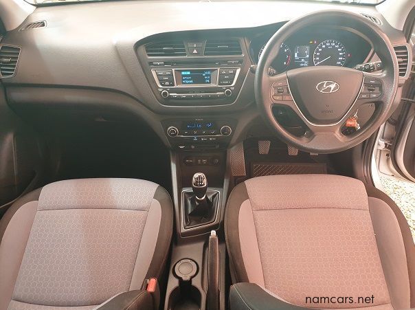 2015 Hyundai i20 Glide pictures